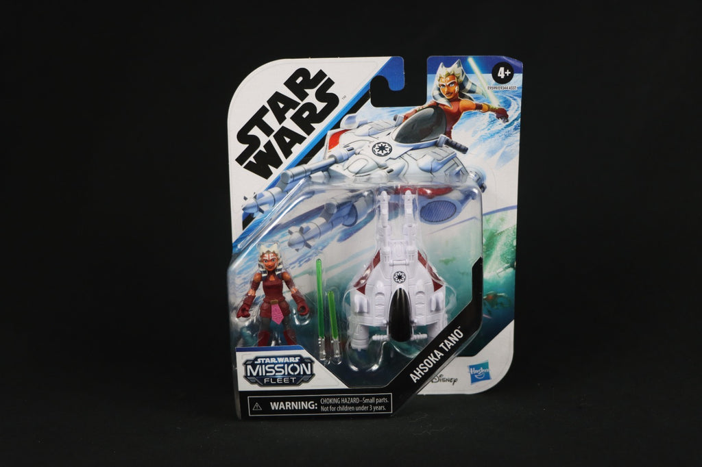 Hasbro Star Wars: The Clone Wars Ahsoka Tano with Speeder Action Figure Set...
