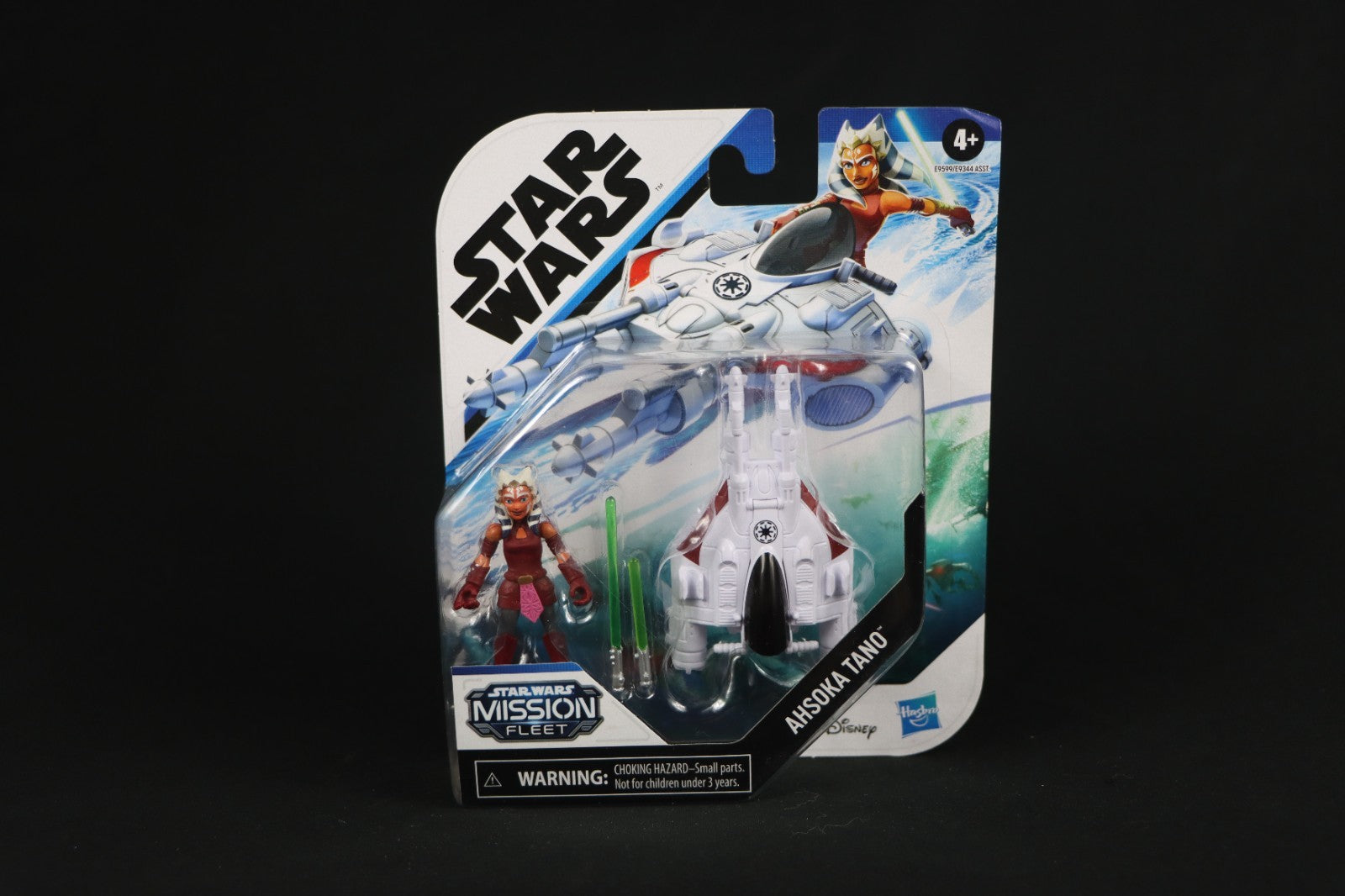 Hasbro Star Wars: The Clone Wars Ahsoka Tano with Speeder Action Figure Set...
